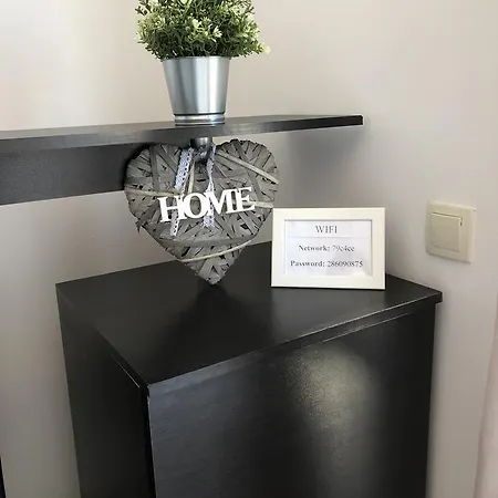 Oazis 53 アパート *