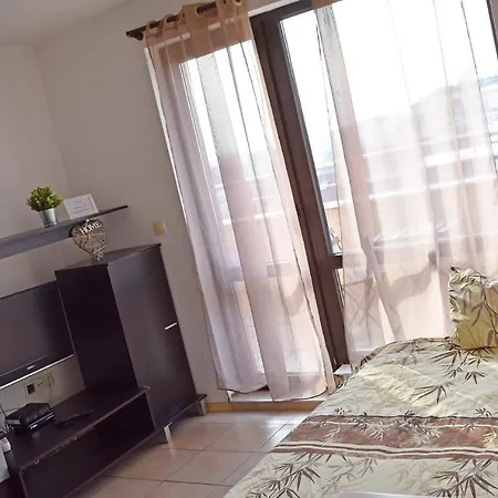 Oazis 53 アパート