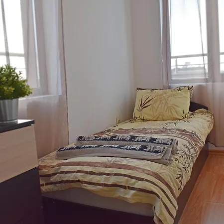 アパート Oazis 53